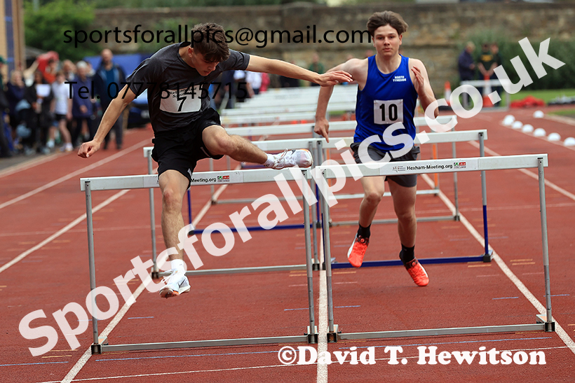 Boys hurdles, 2025 Northumberland Schools Track and Fields, Wentworth, Hexham. Photo: David T. Hewitson/Sports for All Pics